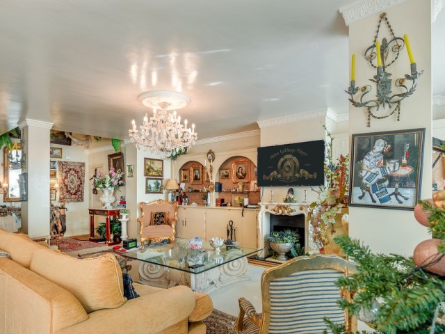 4 Bedrooms Apartment in Estepona