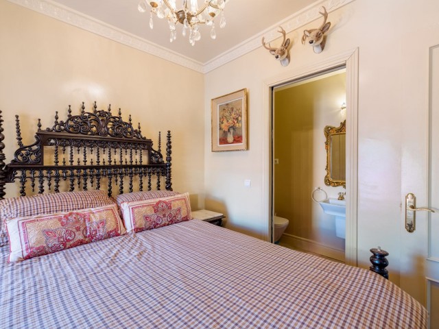 4 Bedrooms Apartment in Estepona
