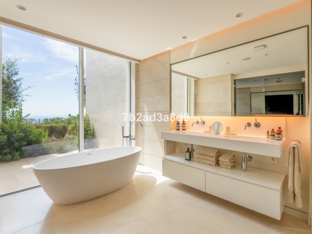 3 Bedrooms Apartment in Ojén