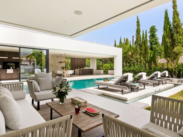 5 Slaapkamer Villa in Nueva Andalucía