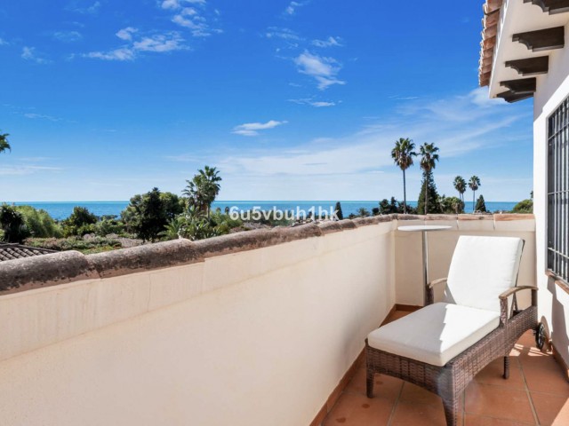 5 Bedrooms Townhouse in El Paraiso