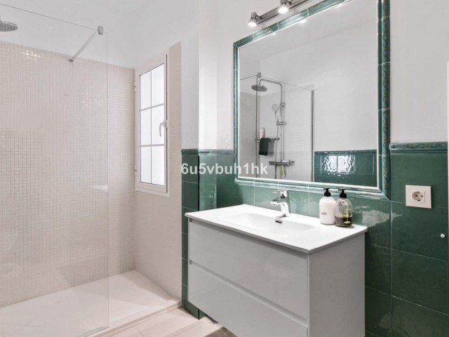 5 Bedrooms Townhouse in El Paraiso