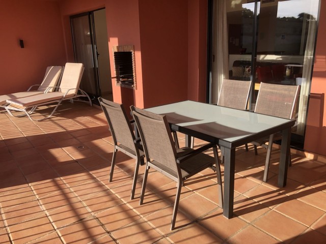 2 Bedrooms Apartment in Calahonda