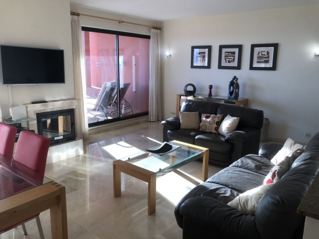 2 Bedrooms Apartment in Calahonda