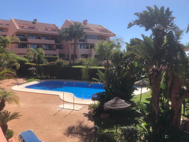 2 Bedrooms Apartment in Calahonda