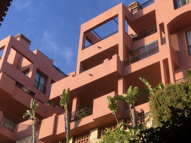 2 Bedrooms Apartment in Calahonda