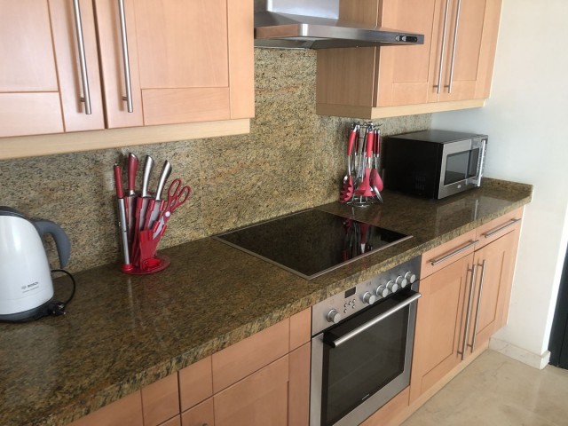 2 Bedrooms Apartment in Calahonda