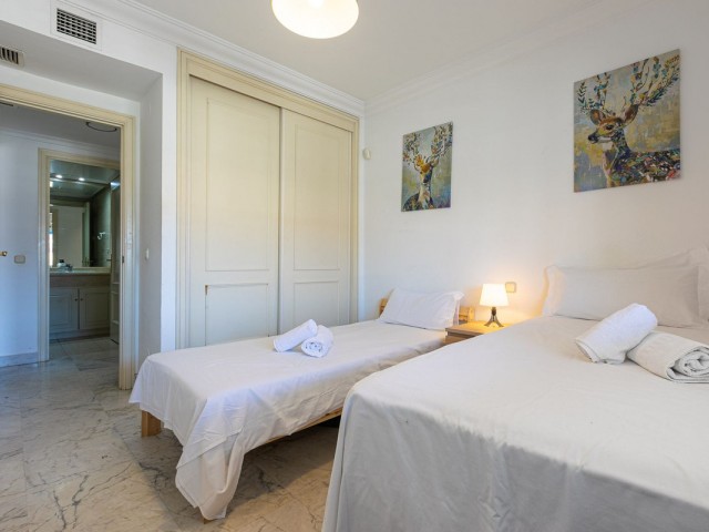2 Makuuhuoneen Huoneisto Puerto Banús