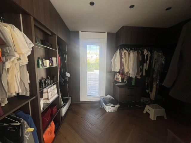 4 Slaapkamer Rijtjeshuis in Benahavís