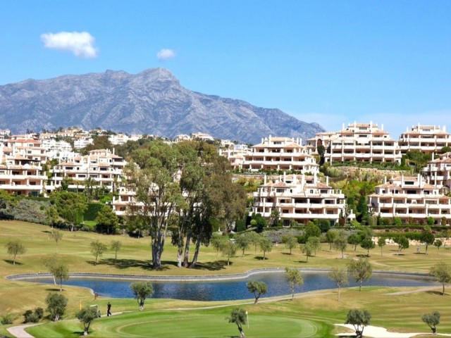 3 Bedrooms Apartment in Benahavís