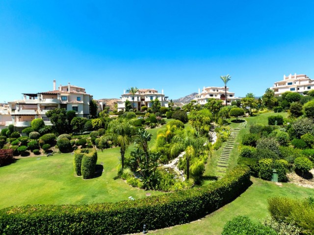 3 Bedrooms Apartment in Benahavís