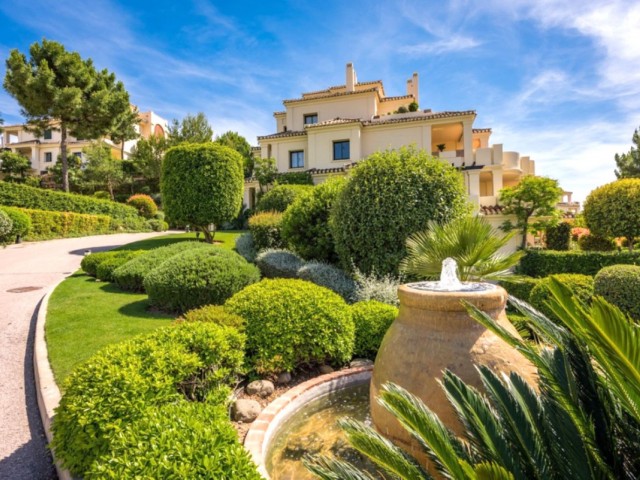 3 Bedrooms Apartment in Benahavís