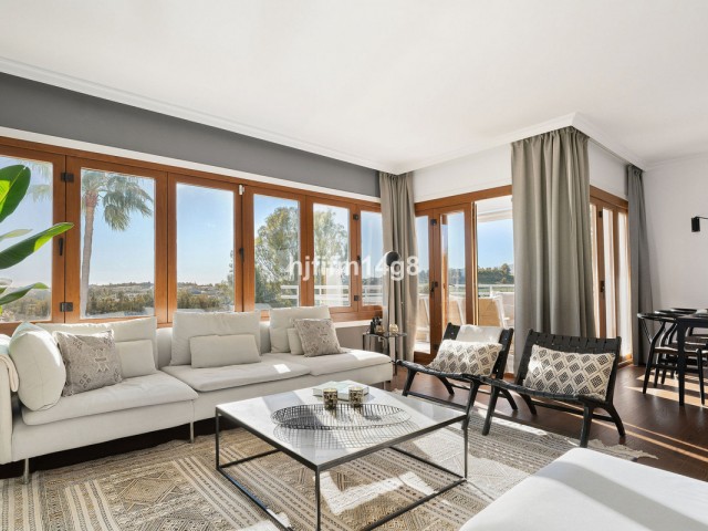 5 Slaapkamer Appartement in Nueva Andalucía