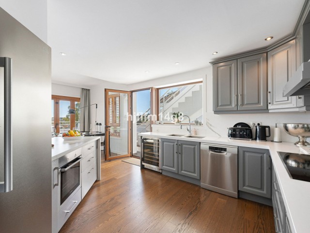 5 Slaapkamer Appartement in Nueva Andalucía