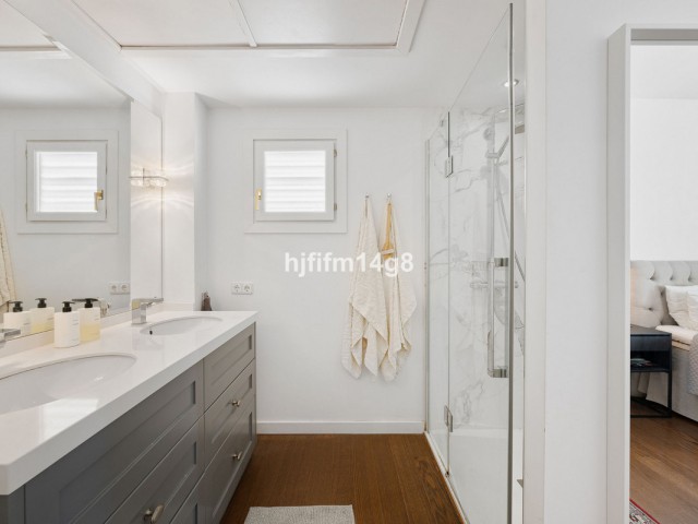 5 Slaapkamer Appartement in Nueva Andalucía