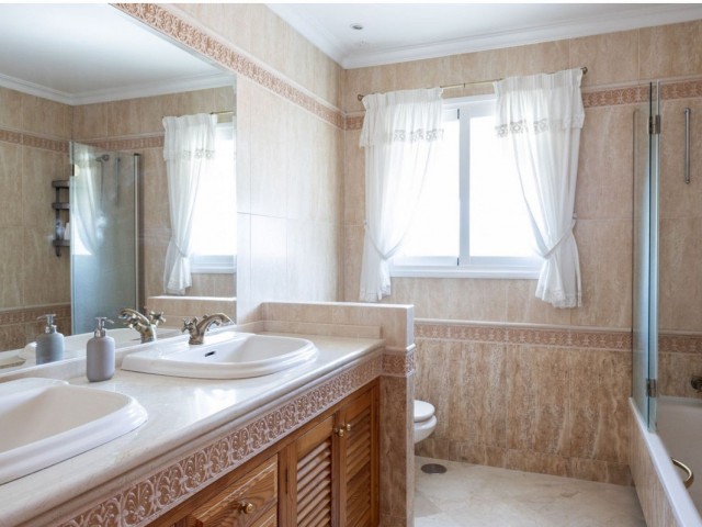 5 Schlafzimmer Villa in San Pedro de Alcántara