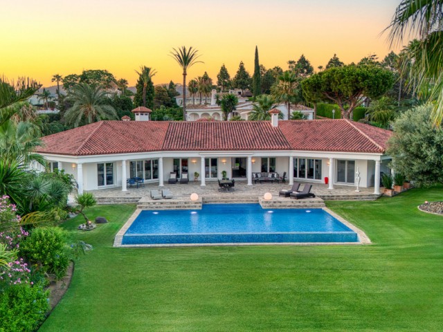 4 Schlafzimmer Villa in Hacienda Las Chapas