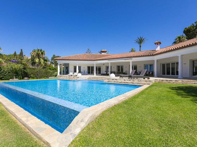 4 Schlafzimmer Villa in Hacienda Las Chapas