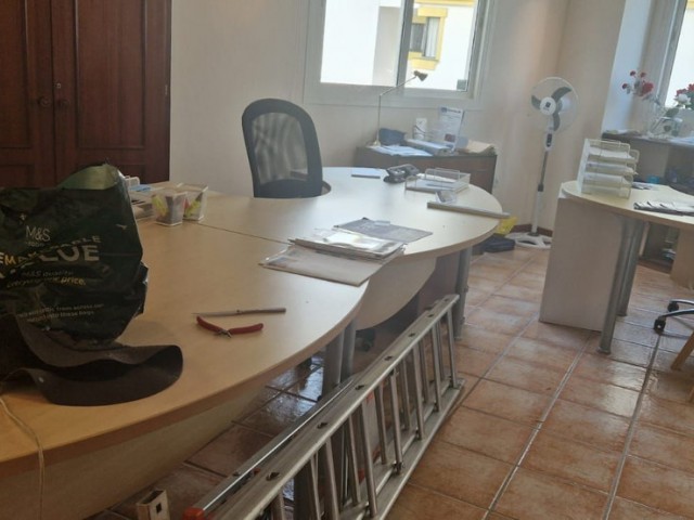Kommerziell in Calahonda