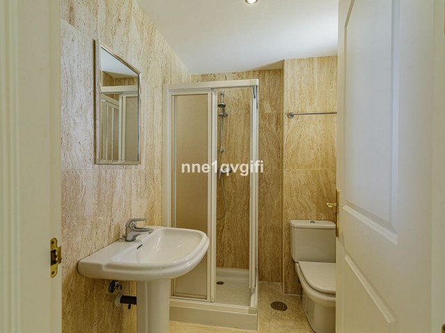 3 Bedrooms Apartment in Elviria