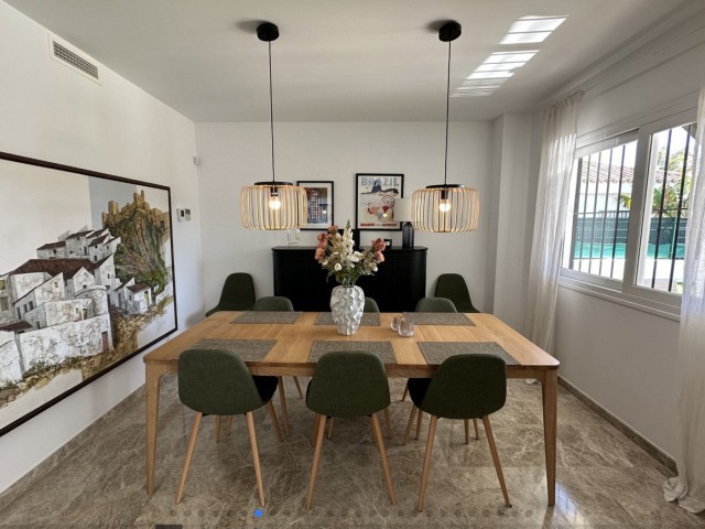 4 Soveroms Villa i Nueva Andalucía