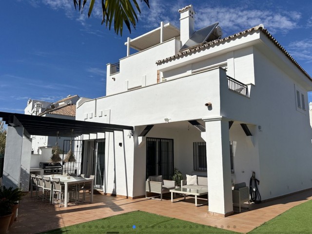 4 Soveroms Villa i Nueva Andalucía