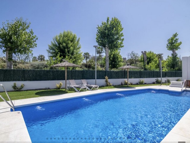 4 Soveroms Villa i Nueva Andalucía