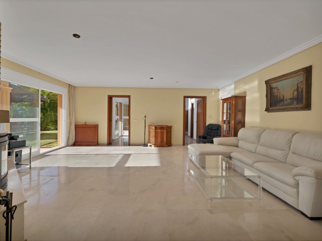 4 Bedrooms Villa in Hacienda Las Chapas