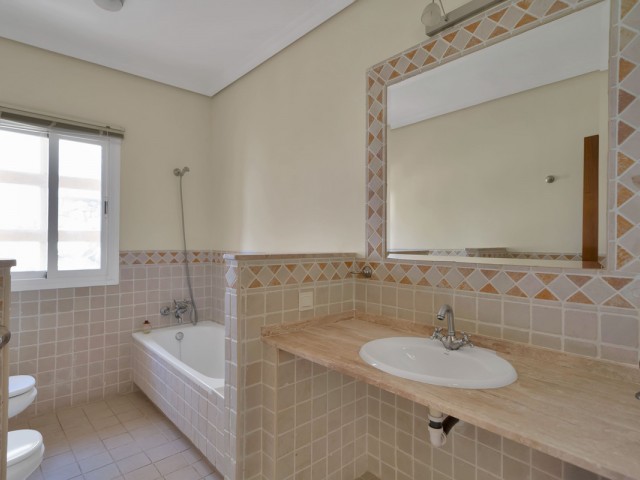 4 Schlafzimmer Villa in Hacienda Las Chapas