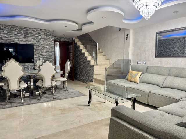 4 Schlafzimmer Reihenhaus in Benalmadena