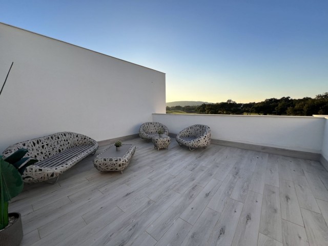 3 Makuuhuoneen Rivitalo San Roque Club