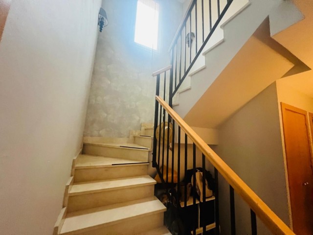 Maison mitoyenne avec 3 Chambres  à Sotogrande