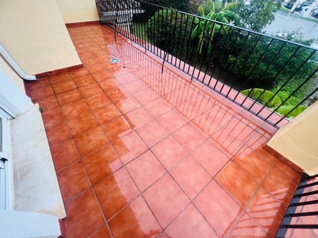 Maison mitoyenne avec 3 Chambres  à Sotogrande