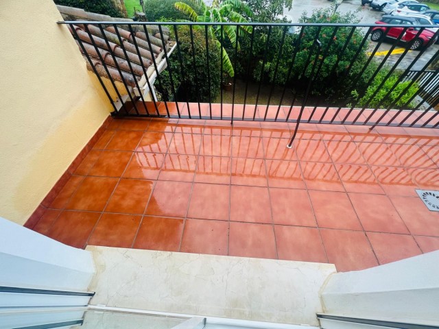 Maison mitoyenne avec 3 Chambres  à Sotogrande
