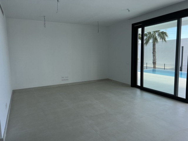 Villa con 4 Dormitorios  en Fuengirola