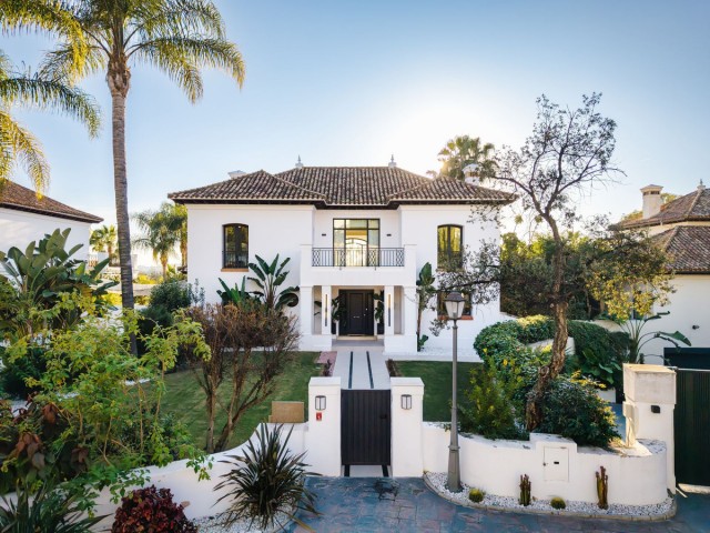 5 Soveroms Villa i Nueva Andalucía