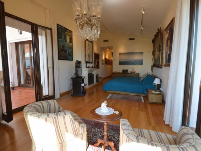 Villa avec 7 Chambres  à Benalmadena