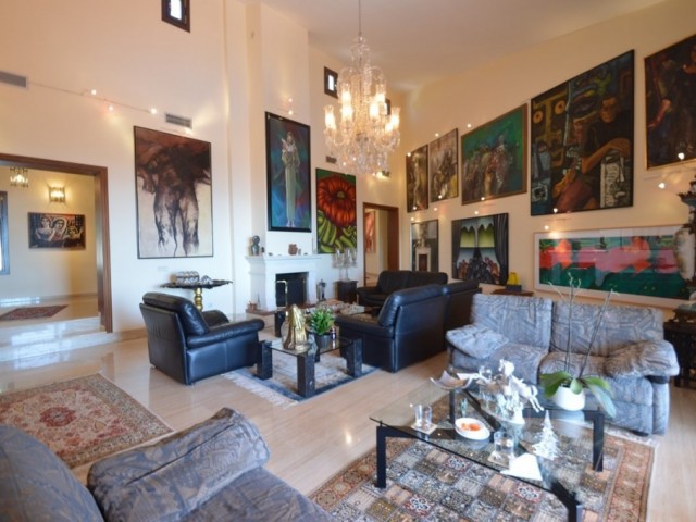 7 Soveroms Villa i Benalmadena