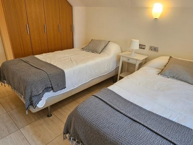 Ático con 3 Dormitorios  en Benalmadena Pueblo