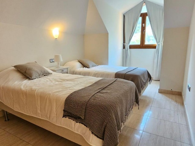 Ático con 3 Dormitorios  en Benalmadena Pueblo