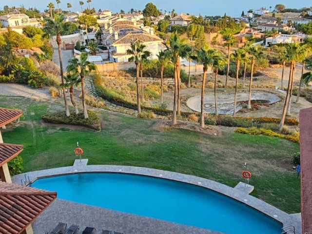 Ático con 3 Dormitorios  en Benalmadena Pueblo