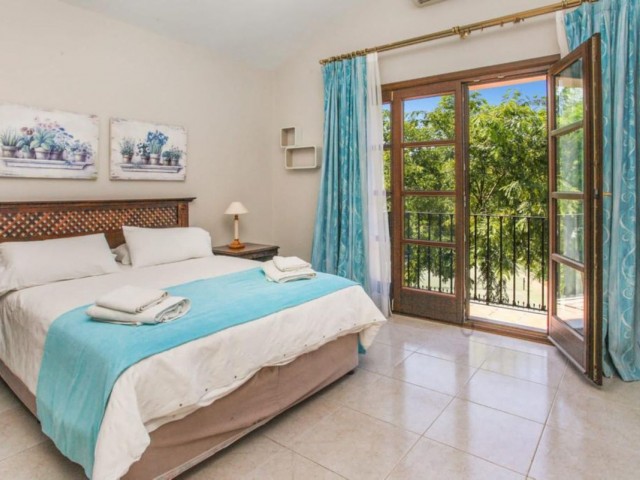 9 Bedrooms Villa in Cancelada