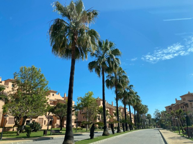 Apartamento con 3 Dormitorios  en Hacienda del Sol