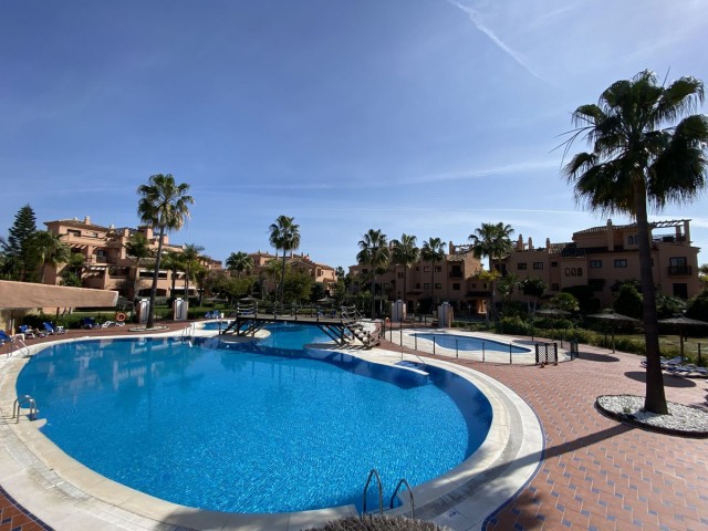 Apartamento con 3 Dormitorios  en Hacienda del Sol