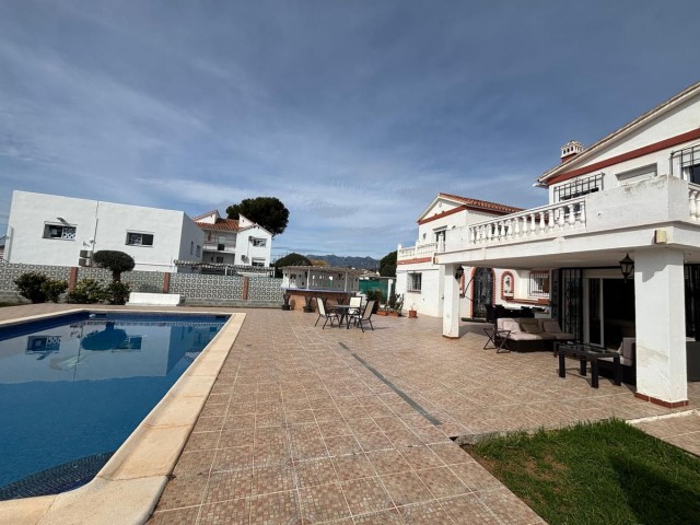 7 Sovrums Villa i Cabopino