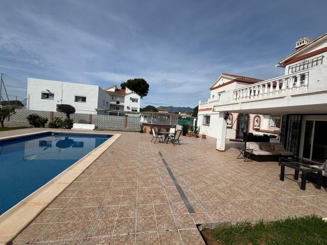 7 Sovrums Villa i Cabopino