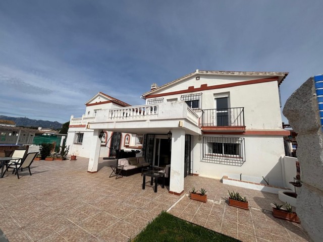 7 Sovrums Villa i Cabopino