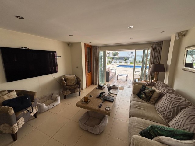 7 Sovrums Villa i Cabopino