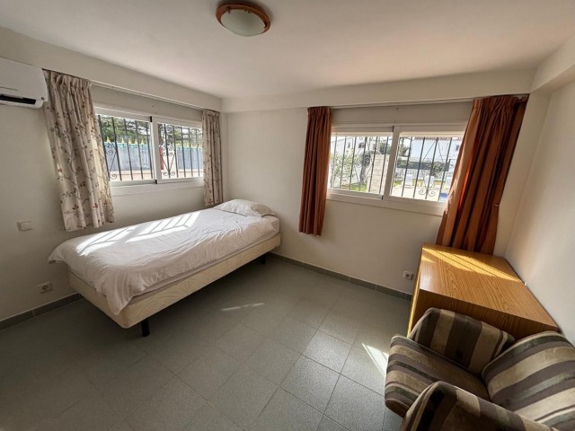 7 Sovrums Villa i Cabopino
