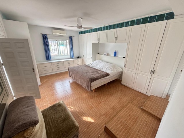 7 Sovrums Villa i Cabopino